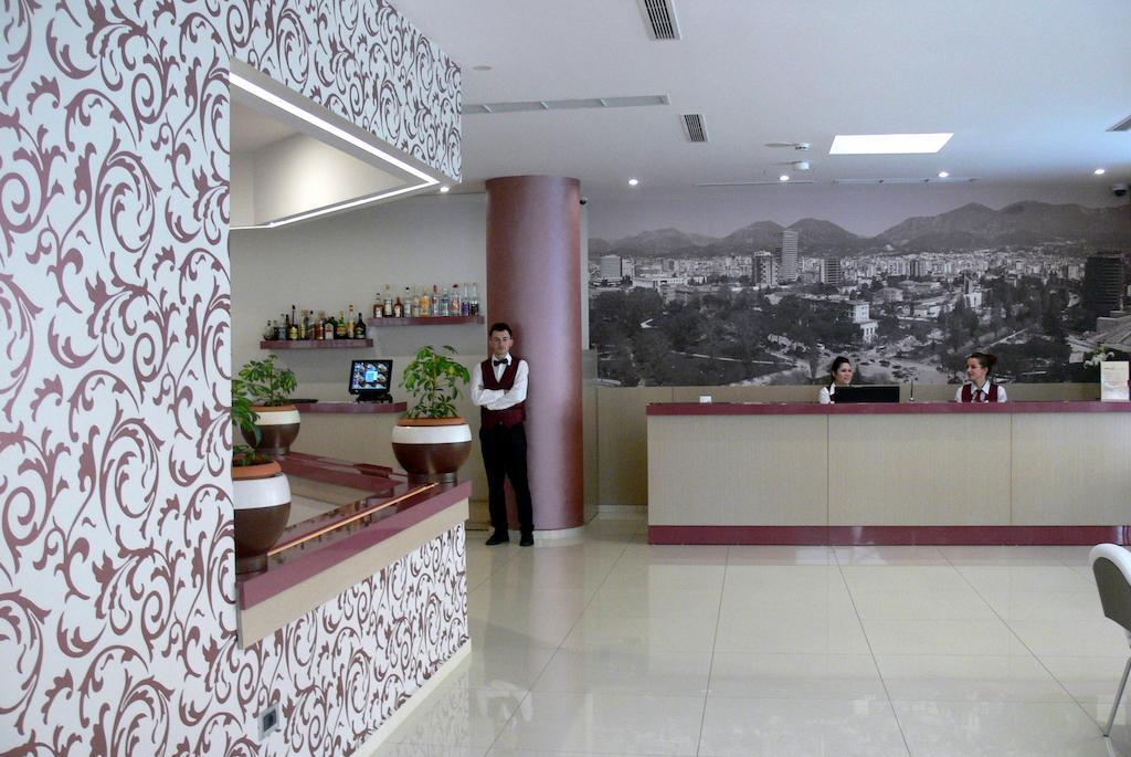 Sky 2 Hotel Tiranë Ngoại thất bức ảnh