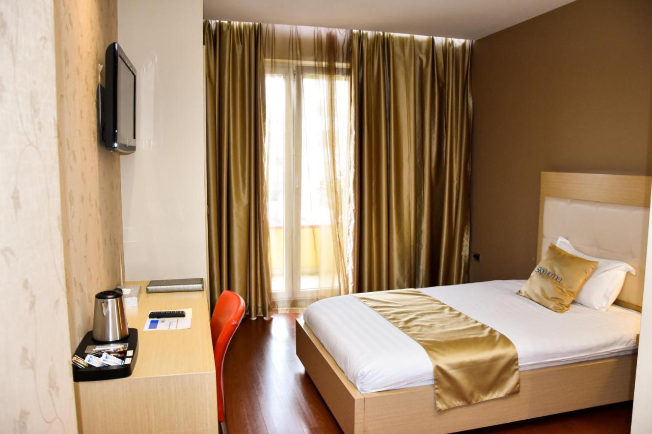 Sky 2 Hotel Tiranë Ngoại thất bức ảnh