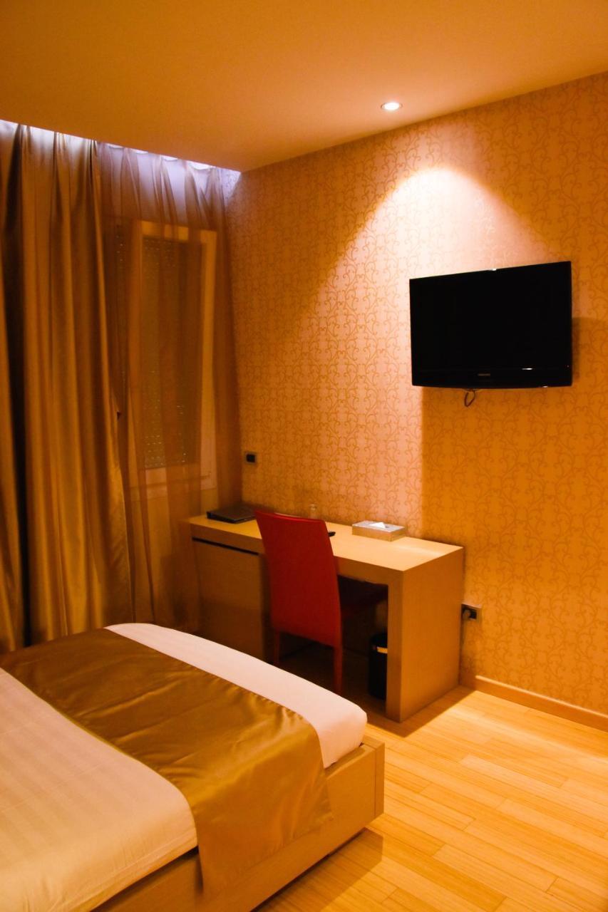 Sky 2 Hotel Tiranë Ngoại thất bức ảnh